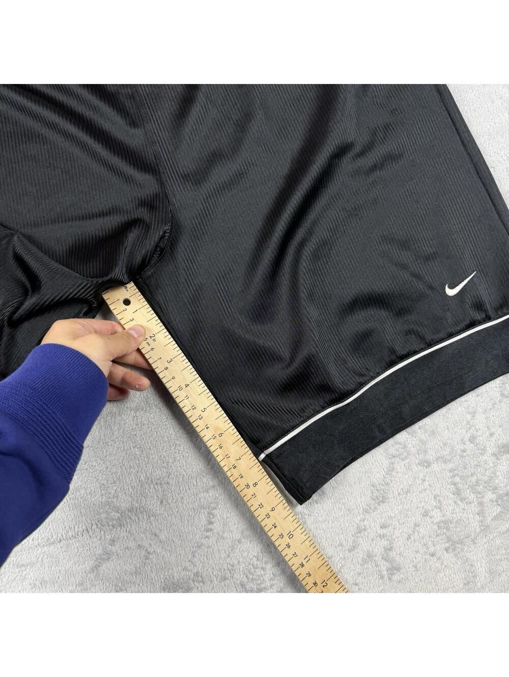 Vintage Nike Silky Basketball Shorts Men Size XL Y2K Training Swoosh Logo Baggy - Picture 4 of 9